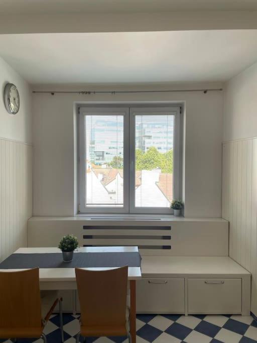 Apartman Obchodna Bratislava Luaran gambar